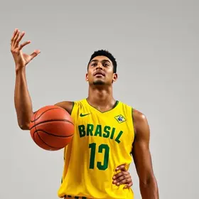 jogador de basquete mais alto do Brasil